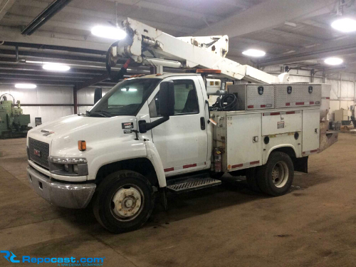 2005 GMC C5500 Bucket Truck