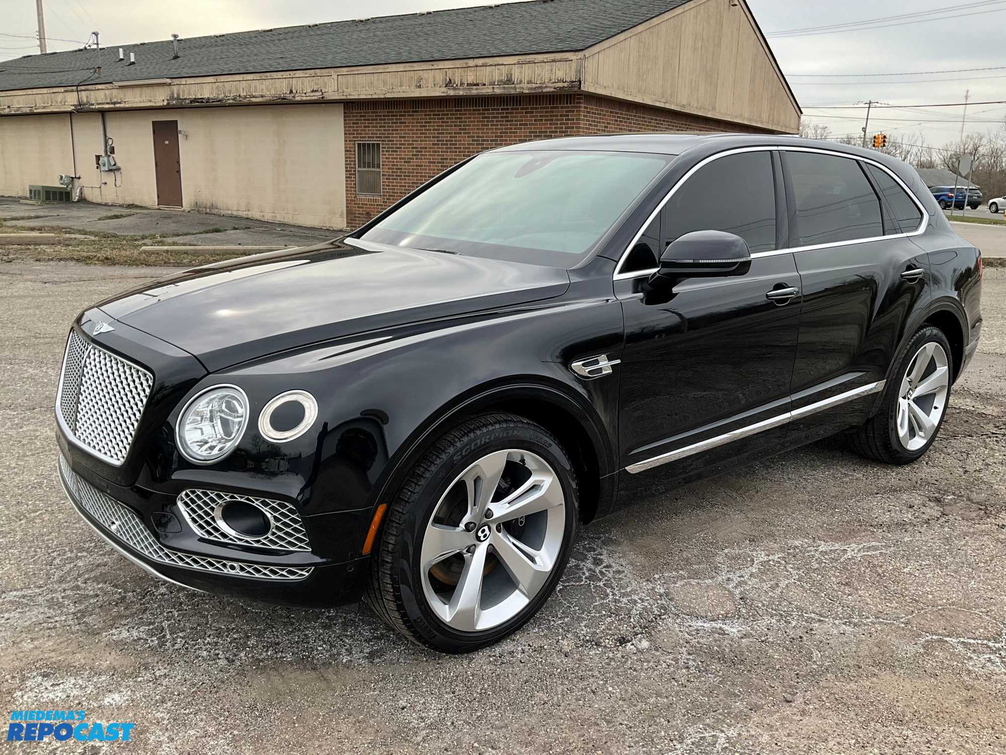 Exquisite 2018 Bentley Bentayga ONYX Edition: A Marvel of Automotive Luxury Sold at Auction