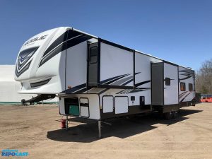 2021 Forest River Vengeance Rogue Armored 351 A13 Toy Hauler Fifth Wheel
